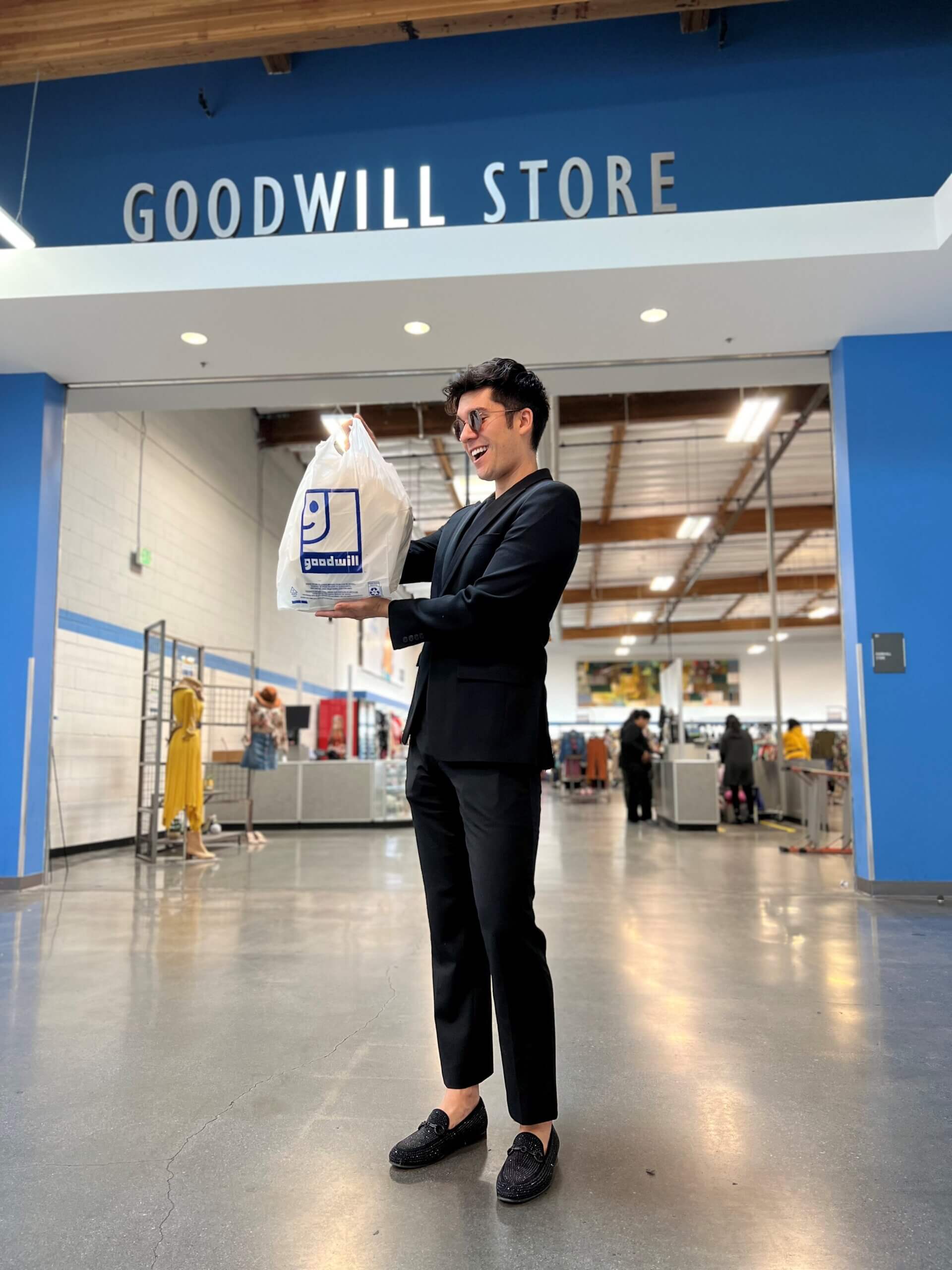 Good Looks Lookbooks - Goodwill Southern California